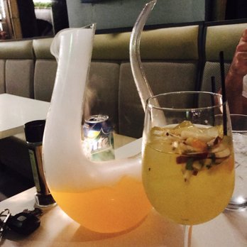 La Perla - White Sangria - Seafood Near Me - Weston, Florida La Perla - White Sangria - Seafood Near Me - Weston, Florida