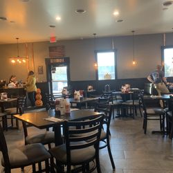 Betsy Ross Restaurant & Bar