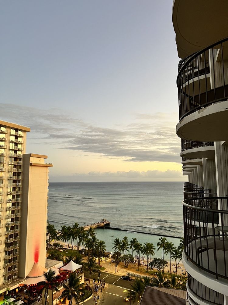 WAIKIKI BEACH MARRIOTT RESORT & SPA 1667 Photos & 959 Reviews 2552 Kalakaua Ave, Honolulu