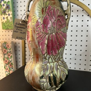 Antique Specialty Mall - Japanese vase, $135. - Antiques Near Me - Albuquerque, New Mexico
