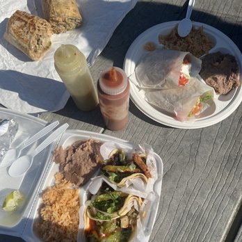 Boni's Tacos - Chili verde burrito, Al pastor and chili verde tacos, carne asada and Al pastor gorditas. - Mexican Near Me - Cambria, California Boni's Tacos - Chili verde burrito, Al pastor and chili verde tacos, carne asada and Al pastor gorditas. - Mexican Near Me - Cambria, California