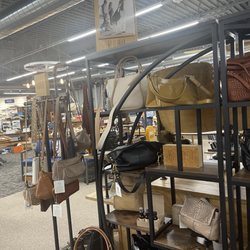 nike factory outlet west des moines