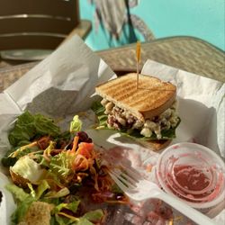 My Happy Place Cafe - Seabird special