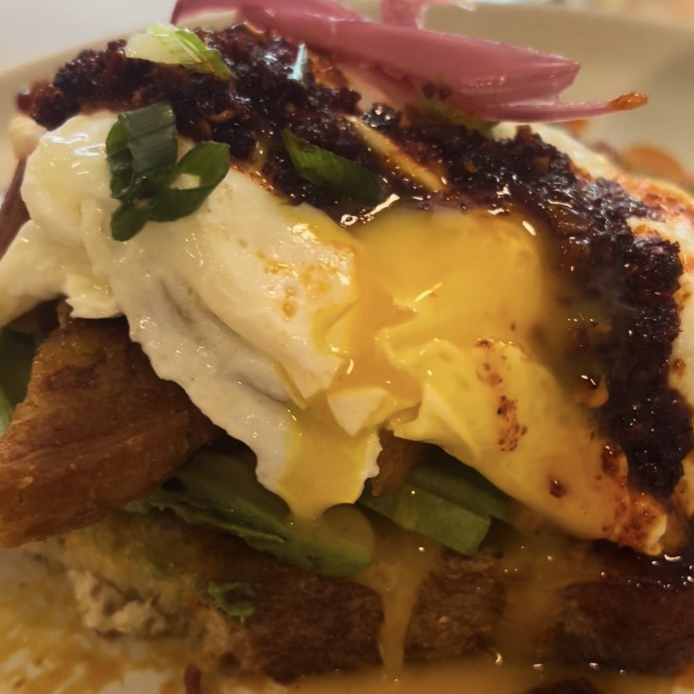 Full Circle Kitchen and Sound - Chilli oil avocado toast - Breakfast & Brunch Near Me - Covina, California