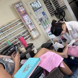 MH Gel Nails Beauty