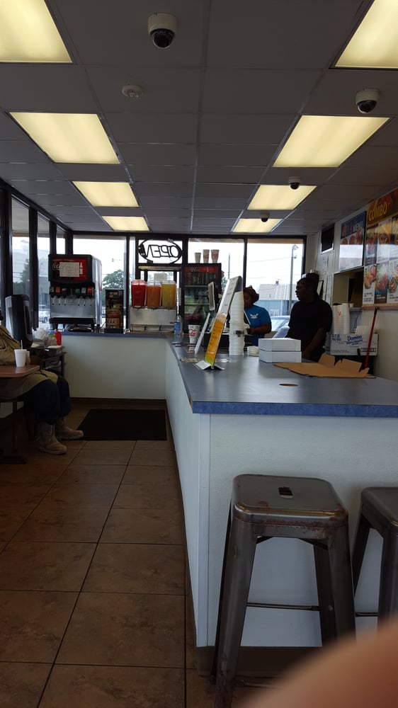 WILD WING STATION Updated March 2024 2212 Halls Mill Rd, Mobile