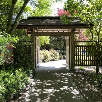 Bellevue Botanical Garden - lots of Oriental spaces - Botanical Gardens Near Me - Bellevue, Washington