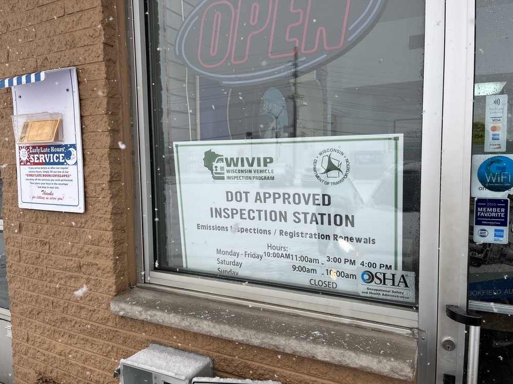 BROOKFIELD AUTO CENTER Updated September 2024 11 Reviews 9136