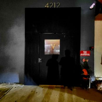 Verse - Verse front door with acoustic panels - Seafood Near Me - Toluca Lake, California