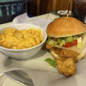 Pork Belly's Eatery & Catering - Country fried chicken BLT with Mac and cheese - New American Near Me - Cedar City, Utah