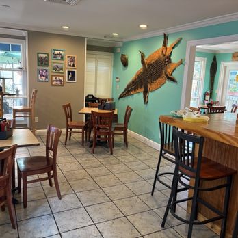 Lee Be Fish - Inside dining - Seafood Near Me - Marco Island, Florida