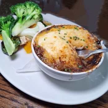 The Garrison House - Cottage Stew - Gastropubs Near Me - Niagara-on-the-Lake, Ontario The Garrison House - Cottage Stew - Gastropubs Near Me - Niagara-on-the-Lake, Ontario