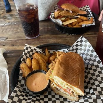 M's Eatery - Fried Catfish Sandwich and Onion blossoms - New American Near Me - Maysville, Kentucky