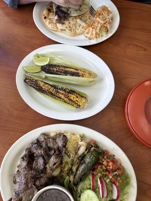 Samantha's Pupusas by null