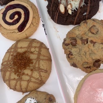 Crumbl - Turlock - Bakeries Near Me - Turlock, California