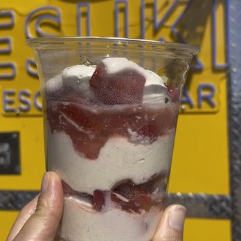 Esuki Esquites Bar - Strawberries n Cream - Food Trucks Near Me - The Hills, Texas Esuki Esquites Bar - Strawberries n Cream - Food Trucks Near Me - The Hills, Texas