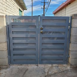 Beautiful new installed gate! Beautiful new installed gate!