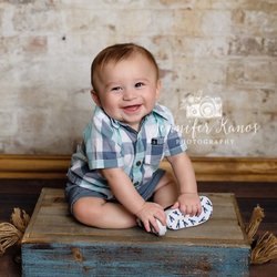 Jennifer Kanos Photography - 6 month milestone session.