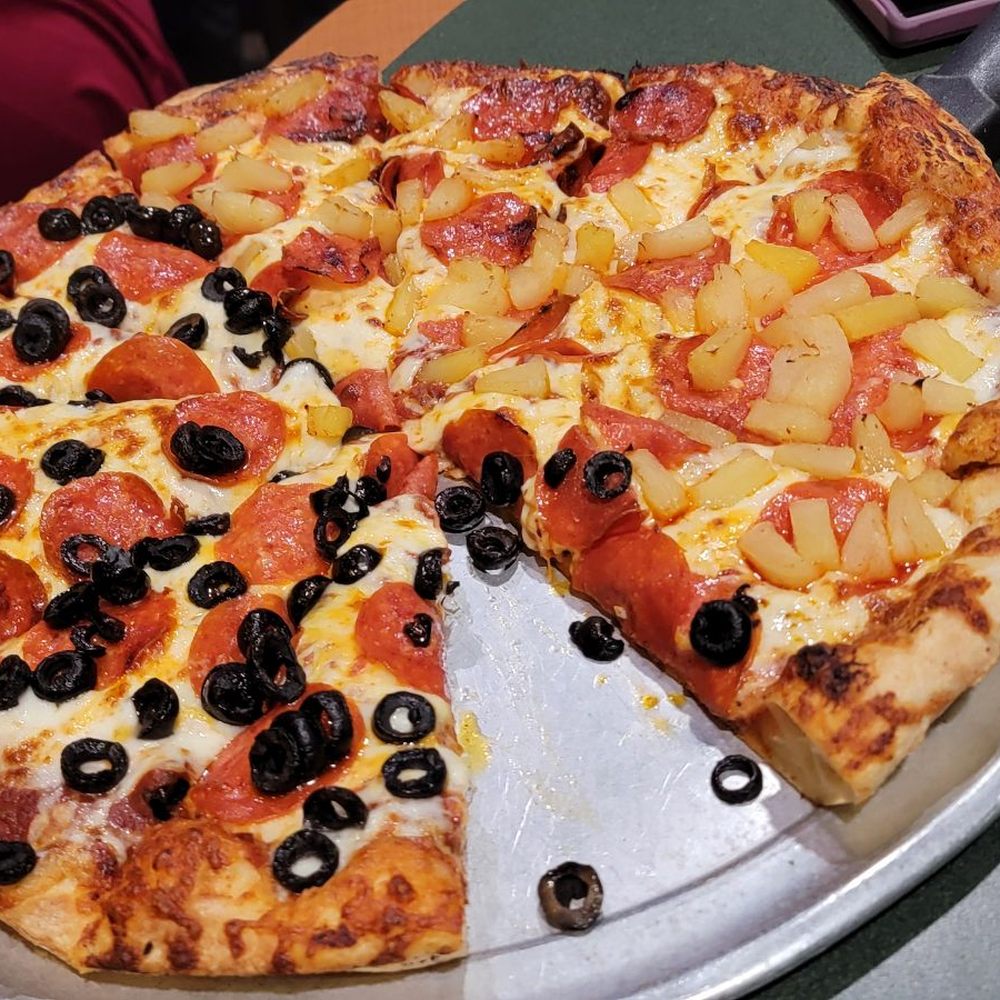 Round Table Pizza Fairfield, CA - Last Updated January 2026 - Yelp