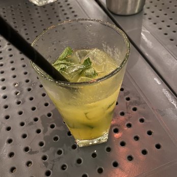 Harry's Bar - Mango mojito - Sports Bars Near Me - San Francisco, California