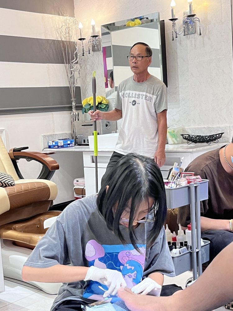 CHIC NAILS LOUNGE Updated October 2024 643 Photos & 284 Reviews