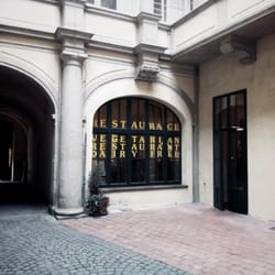 Restaurace Country life - The entrance, tucked away right near the old square.