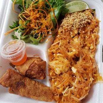 Beyond Thai - Pad thai lunch special - Thai Near Me - Skokie, Illinois