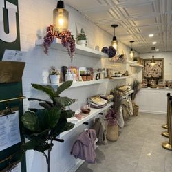 Kaffeology - Shopping area
