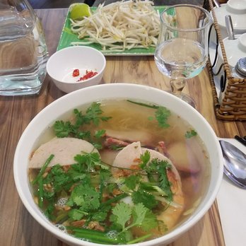 Pho Bom - * Mi (egg noodles with pork and shrimp)- al dente egg noodles were perfect! - Vietnamese Near Me - Paris, 75 Pho Bom - * Mi (egg noodles with pork and shrimp)- al dente egg noodles were perfect! - Vietnamese Near Me - Paris, 75
