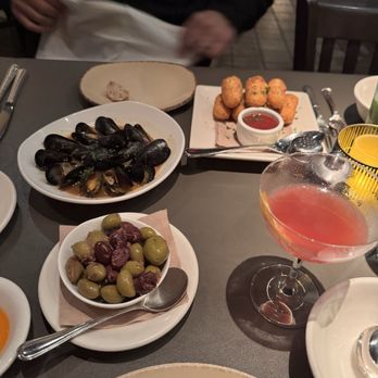 La Bodeguita Del Medio - Marinated Olives Croquetas Pei mussels Blood orange sidecar (special) - Cuban Near Me - Palo Alto, California La Bodeguita Del Medio - Marinated Olives Croquetas Pei mussels Blood orange sidecar (special) - Cuban Near Me - Palo Alto, California