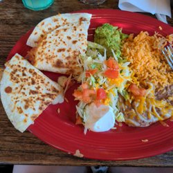 El Amigo Chavez  - Fajita chicken quesadilla was delicious!