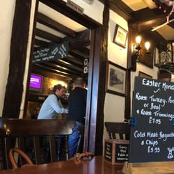 Cross Keys - Interior