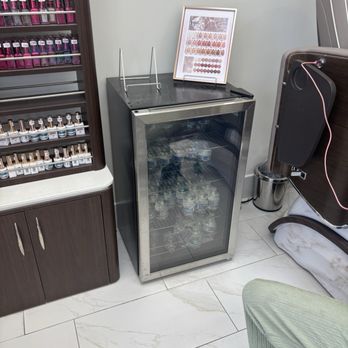 Top Nails Bar - Waters - Nail Salons Near Me - Farmersville, California Top Nails Bar - Waters - Nail Salons Near Me - Farmersville, California