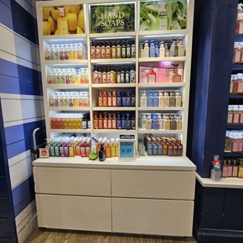 Bath & Body Works - Hand soap - Cosmetics & Beauty Supply Near Me - Canoga Park, California Bath & Body Works - Hand soap - Cosmetics & Beauty Supply Near Me - Canoga Park, California