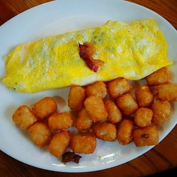 Mom's Kitchen - Breakfast & Brunch Near Me - Lake Worth, Florida