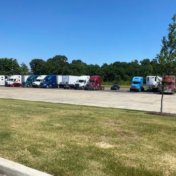 Speedway - Parking is always full with either owner ops personal vehicle or employees. Also someone has been living in that rv for a year. - Gas Stations Near Me - Memphis, Tennessee Speedway - Parking is always full with either owner ops personal vehicle or employees. Also someone has been living in that rv for a year. - Gas Stations Near Me - Memphis, Tennessee