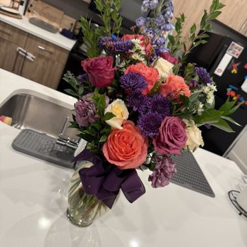 Flowers by Laura - Florists Near Me - Nibley, Utah Flowers by Laura - Florists Near Me - Nibley, Utah