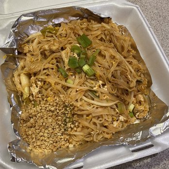 Thai Cafe Modern - Pad Thai pork - Thai Near Me - Lutz, Florida Thai Cafe Modern - Pad Thai pork - Thai Near Me - Lutz, Florida