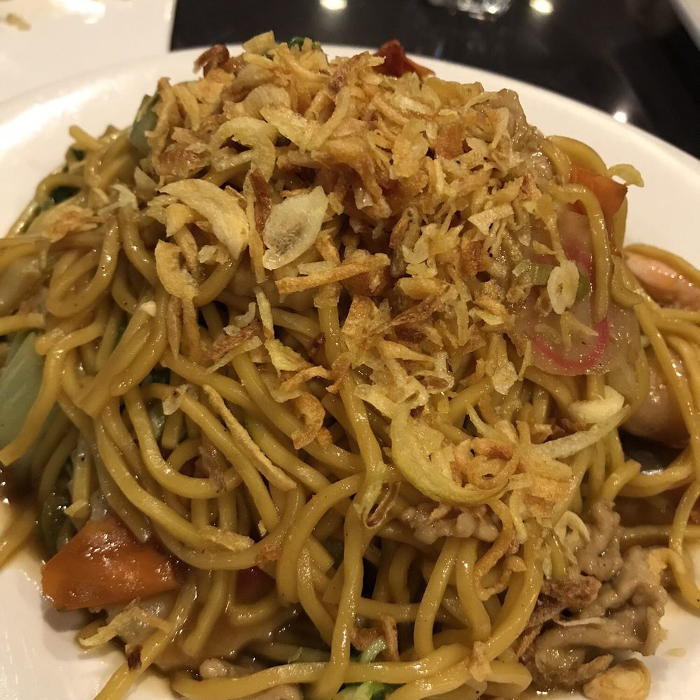 Facing East - Taiwanese Style Chow Mein. Delicious. Must try. - Chinese Near Me - Bellevue, Washington