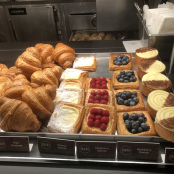 Snacks At The Bellagio - Cafes Near Me - Las Vegas, Nevada