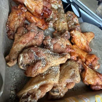 Buffalo Wild Wings - Honey bbq, garlic parmesan, lemon pepper, and spicy garlic wings - Chicken Wings Near Me - Orlando, Florida