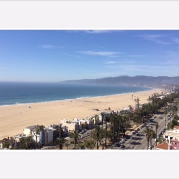 Pacific Plaza - Pacific Plaza beach view looking north. - Apartments Near Me - Santa Monica, California