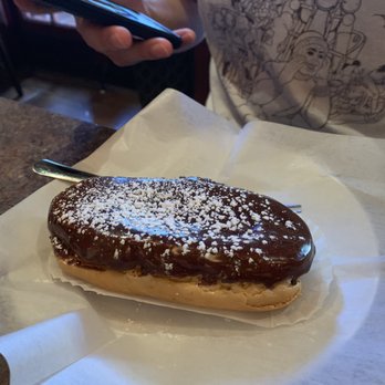 DeLillo Pastry Shop - Bakeries Near Me - Bronx, New York DeLillo Pastry Shop - Bakeries Near Me - Bronx, New York