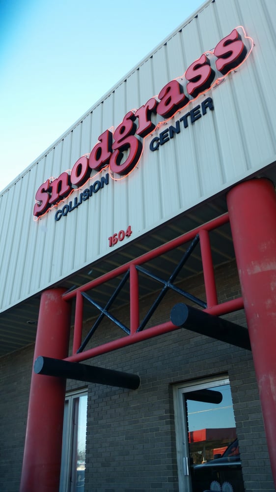 SNODGRASS COLLISION CENTER Updated August 2024 1604 E 4th St