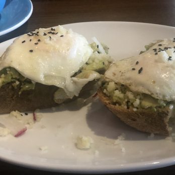 Good Lookin' - Avocado toast with eggs over medium- perfect - Breakfast & Brunch Near Me - Omaha, Nebraska
