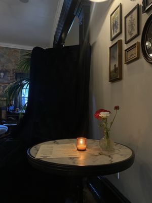 Golden Gate Saloon by null