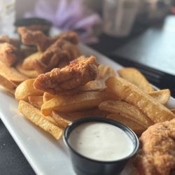 Liam's Steak House & Oyster Bar - Kids chicken tenders and fries