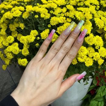 Levon Nail Lounge - Full Set - Nail Salons Near Me - Upland, California