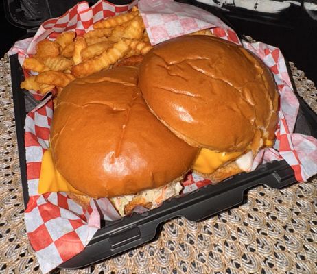 The Kluckin Chicken by null