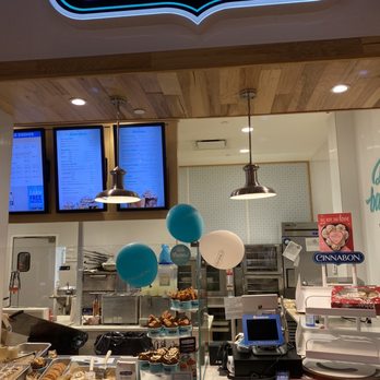 Cinnabon - the interior of a restaurant - Bakeries Near Me - Miami, Florida
